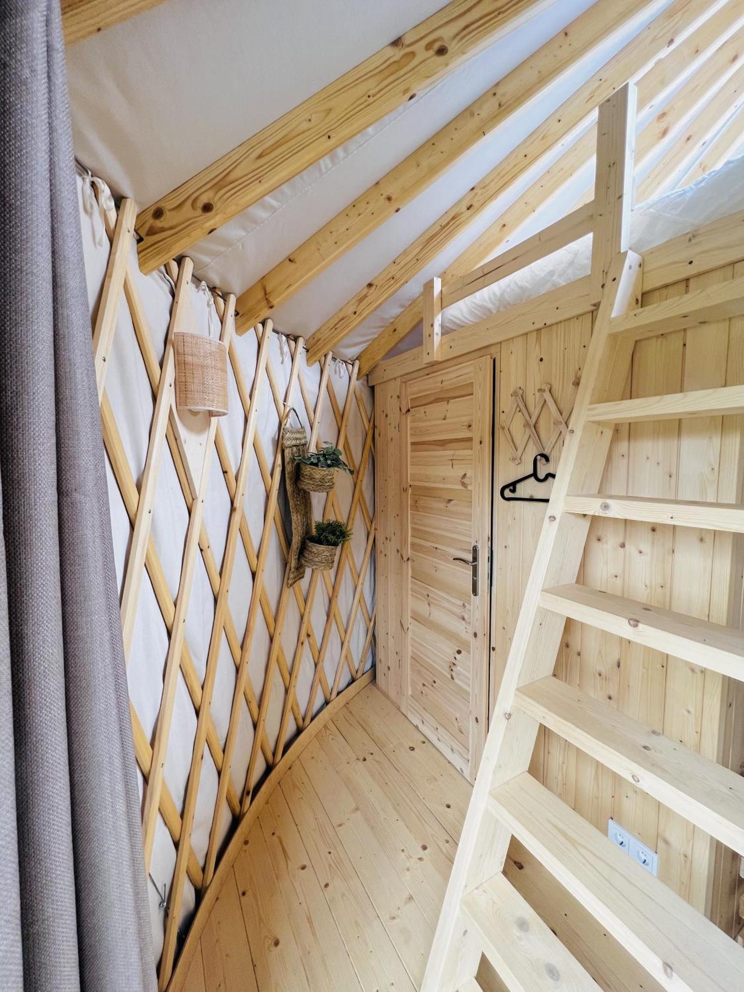 Magnolia Hoeve - Unieke Bestemming Voor Paardenliefhebbers En Bijzondere Overnachtingen In De Natuur Ledeacker 外观 照片